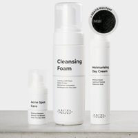 Young Skin Acne Set – Cleansing Foam, Moisturising Day Cream und Acne Spot Care mit Gratis-Waschpad