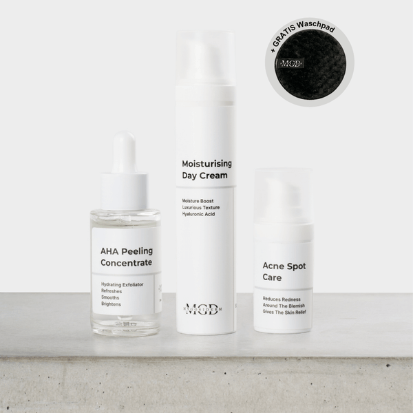 Acne Set – AHA Peeling Concentrate, Moisturising Day Cream und Acne Spot Care mit Gratis-Waschpad